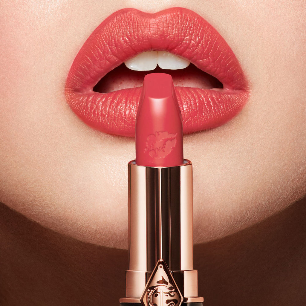 Помада Charlotte Tilbury Hot Lips Lipstick 2 - Shopping TEMA